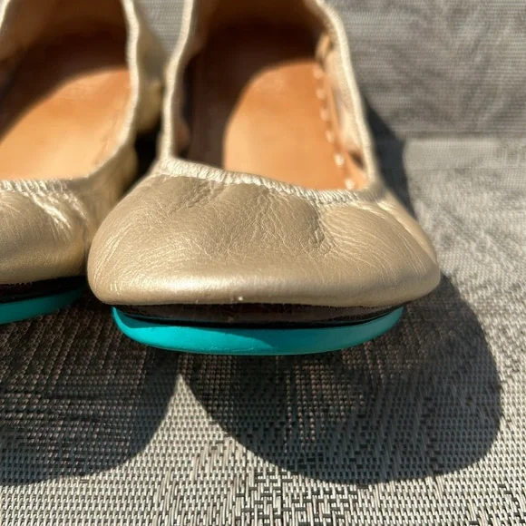 💛 Metallic Champagne Tieks size 8 - Picture 4 of 6